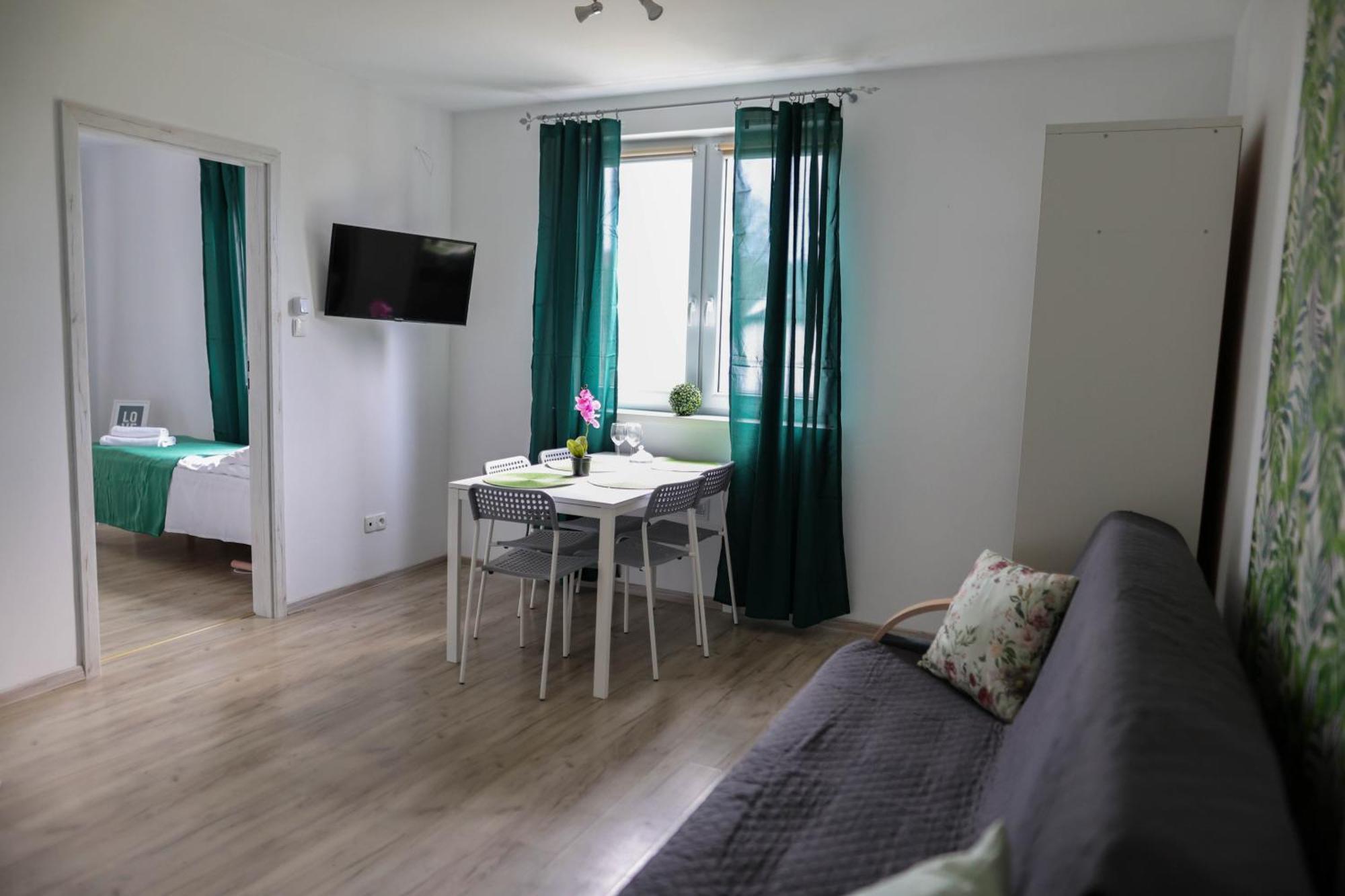 Apartamenty Poddabek- Basen Kryty, Sauna, Animacje Dla Dzieci , Malpi Gaj, Baseny Na Dachu พอดดองบีแย ภายนอก รูปภาพ